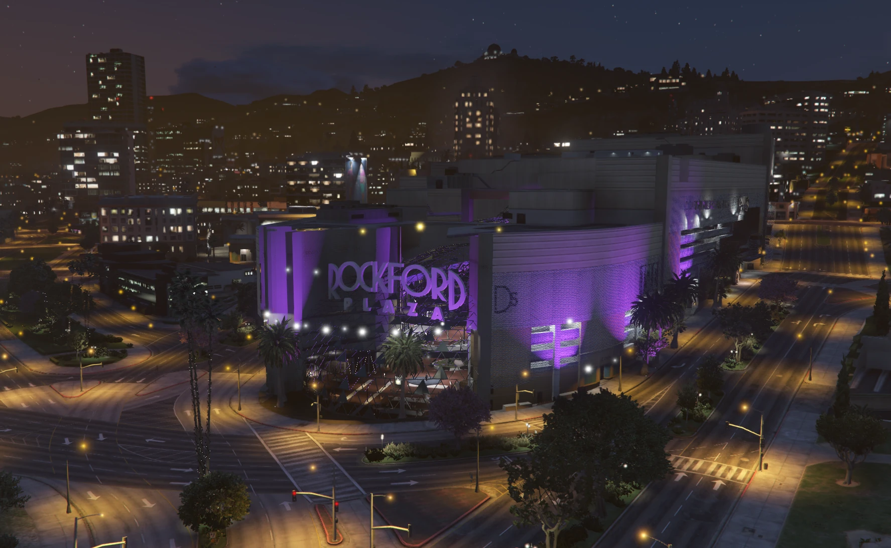 Rockford Plaza bei Nacht in One Legacy City